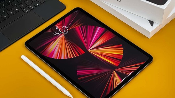 OLED iPad可能会在2024年上市 三星苹果激烈协商中