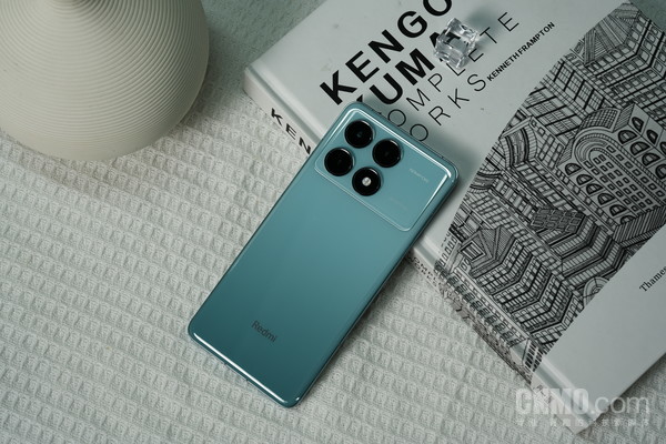 Redmi K70 Pro：高端旗舰全面进化之作 向新十年致敬