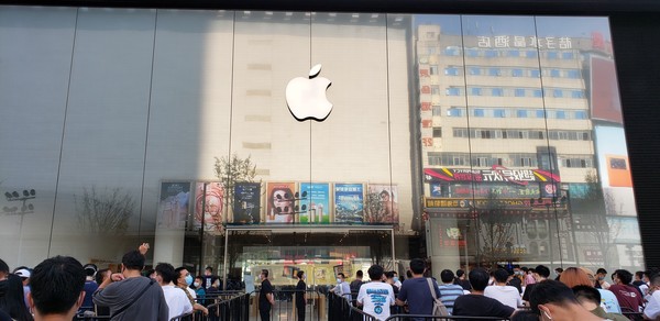 实拍！长沙Apple Store开业 手机中国带你看火爆现场