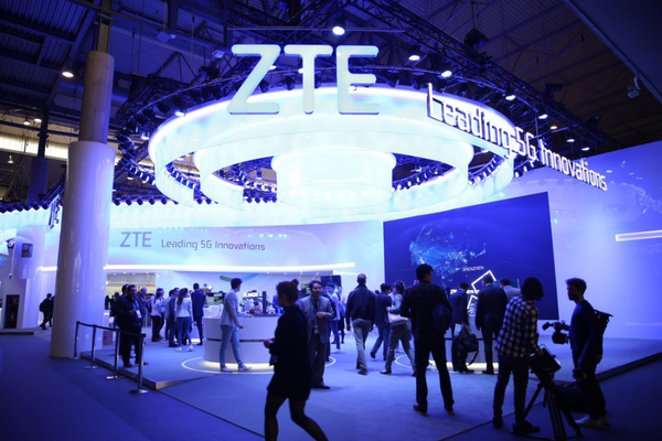 中兴5G手机亮相MWC2019 现场体验5G实时视频通话