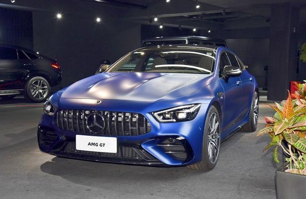 新款奔驰AMG GT 53 4MATIC+跑车上市 售134.48万