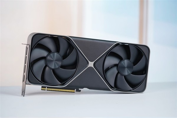 RTX 5080性能揭秘：功耗胜RTX 4080，实力逼近RTX 4090D